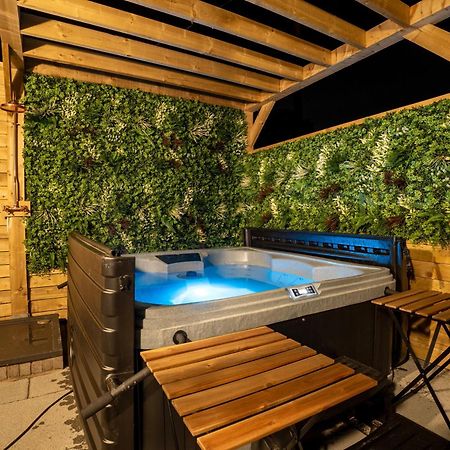 Cottage With Hot Tub Near Knockhill Saline Экстерьер фото